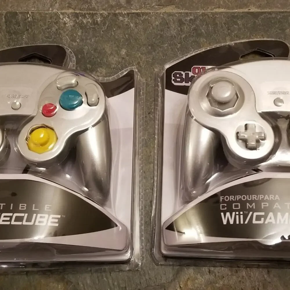 2 Gamecube Controllers - Silver/Platinum (NEW) - Nintendo - Old Skool